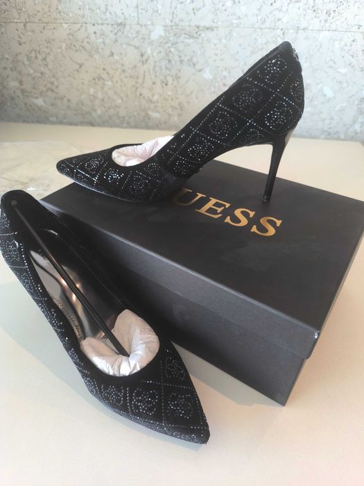 Дамски обувки Guess