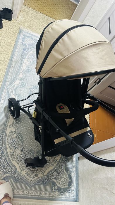 Продам прогулочную коляску для малышей