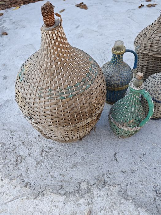 Стъклени дамаджани