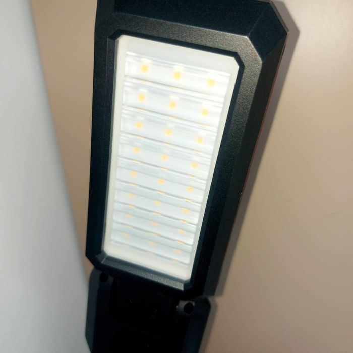 Акумулаторна работна лампа Milwaukee M12 UCL-0