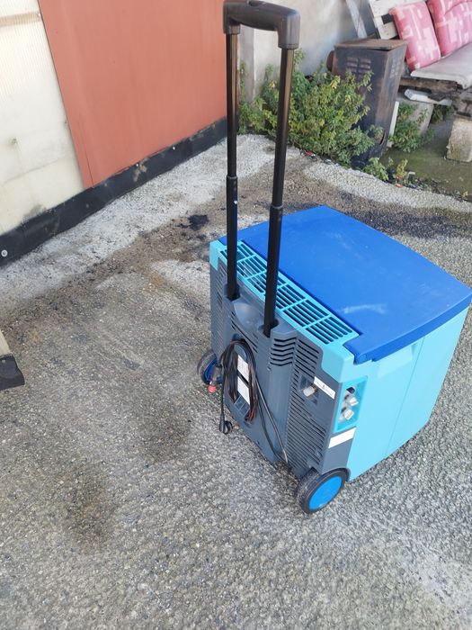 Хладилник 12v /220v / газ