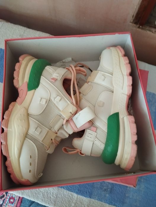 Женские туфельки новые