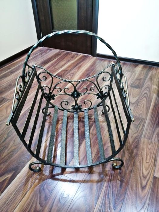 Изработка на стойки за дърва от ковано желязо