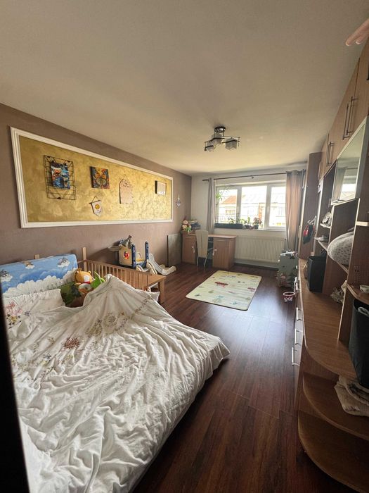 Vand Apartament 2 dormitoare + living