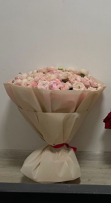 Пионовидные розы срочно продам