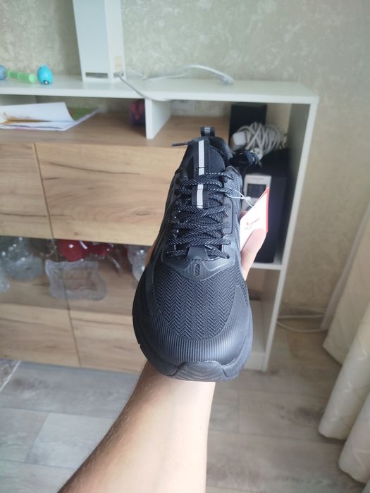 Кроссовки Xtep размер 41 (25.5см)
