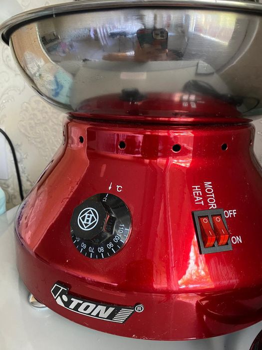 Продаётся фонтан для шоколада