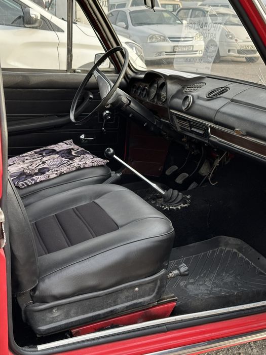 Vaz 2103 sotiladi