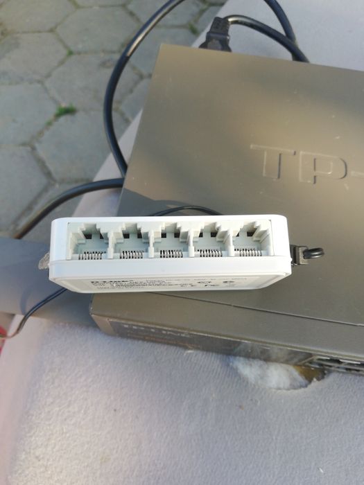 Коммутатор 4 порта 4 штуки