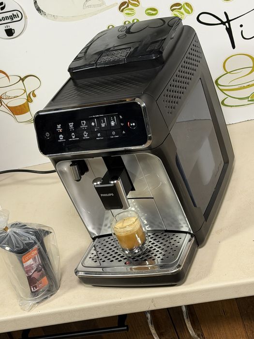 Кафемашина кафе автомат Philips Latte go с гаранция