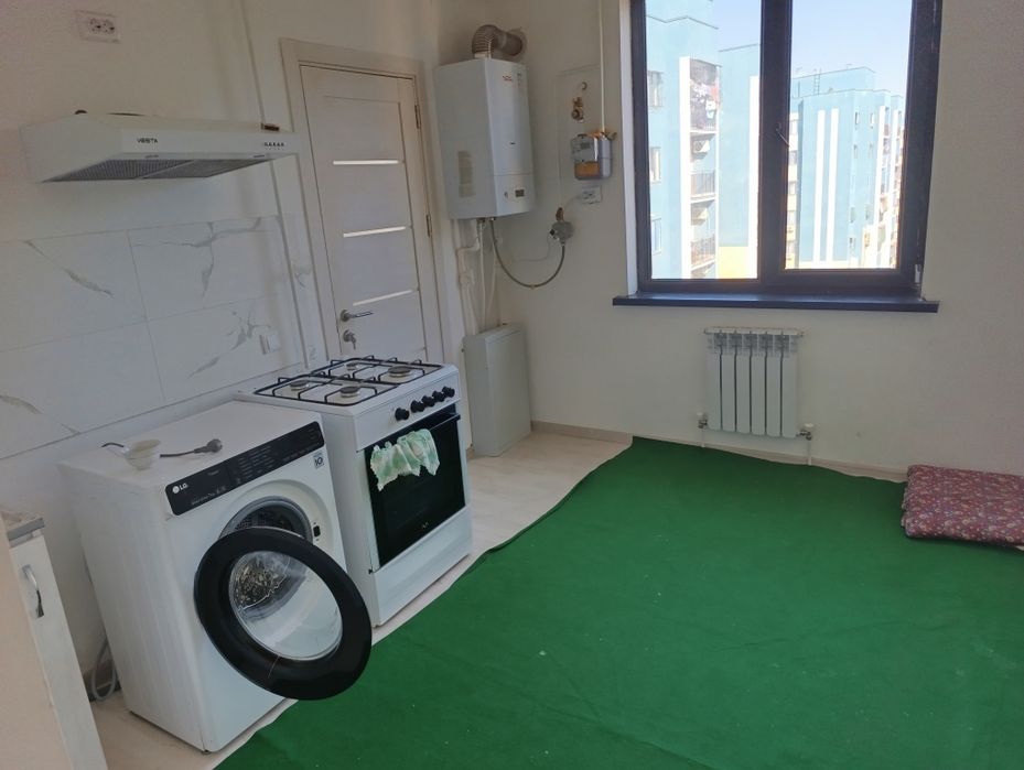 SROCHNO ARZONGA Kvartira sotiladi uy. dom. Kvartira yangi darxon