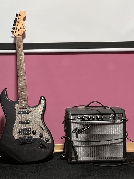 Электрогитара Fender Squier Bullet