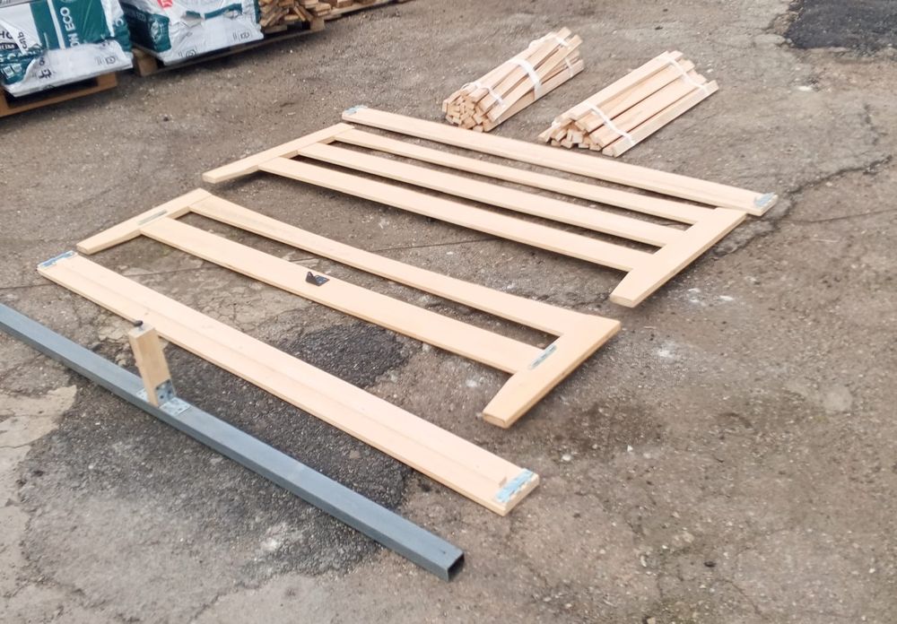 Продам кровать без матраса