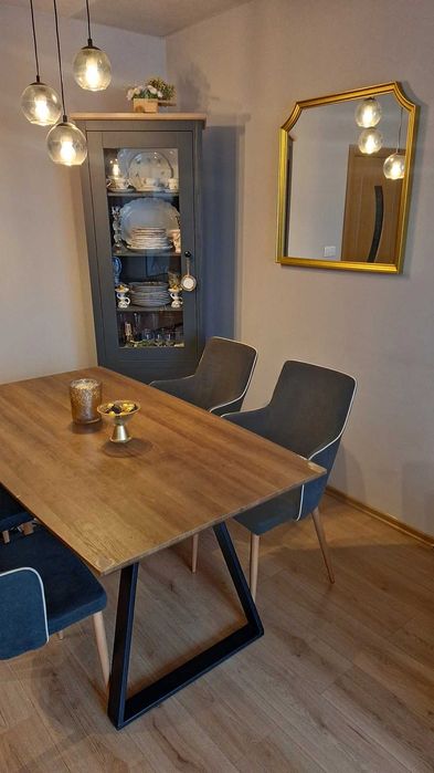 Трапезна маса с шест стола