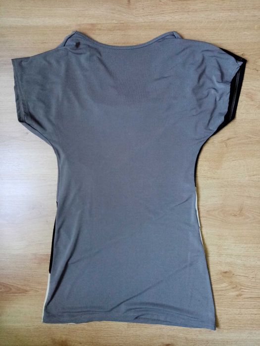 Блуза с къс ръкав