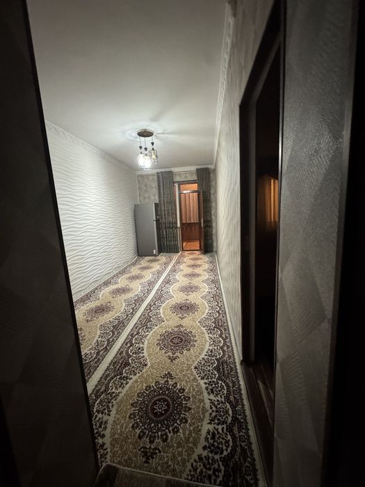 Avroradan 4 etajkali domdan 3 xonali uy sotiladi srochno