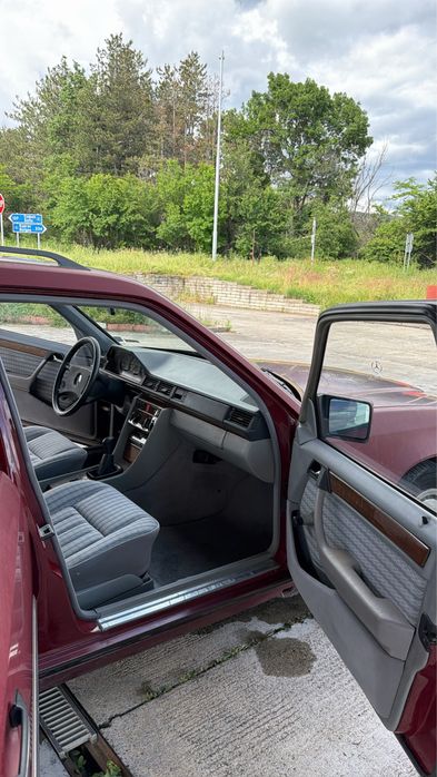 Mercedes-Benz W124 250D 6+1места/Шибедах/Вакуум