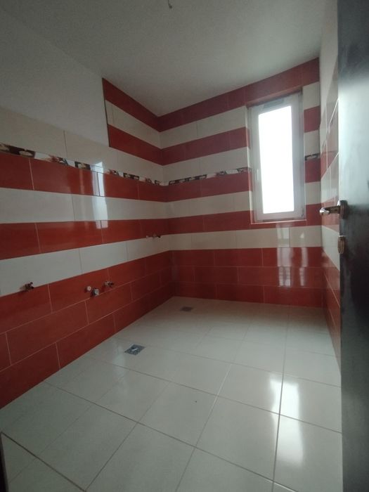 Casă nouă de vânzare