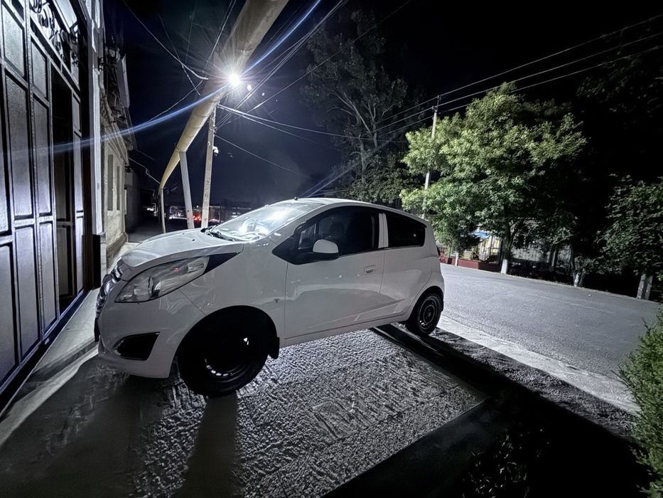 Chevrolet Spark 2015-yil 2-pozitsiya