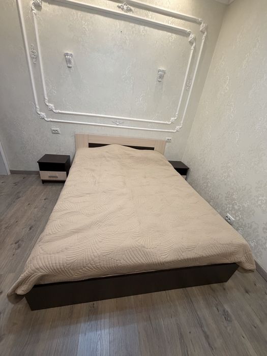 Продам спальний гарнитур