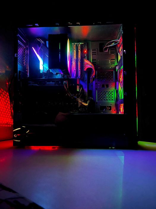 Игровой ПК / Core i7-7700 / RX 580 8GB / ASUS ROG / 16GB TUF Gaming