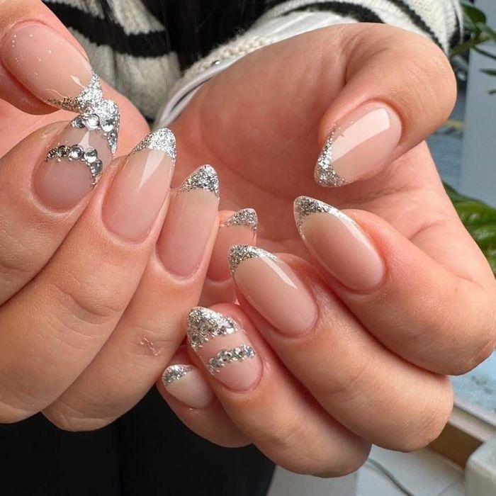 Unghii gel pe sablon reutilizabile!