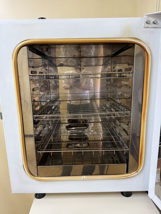 Сухожаровой шкаф