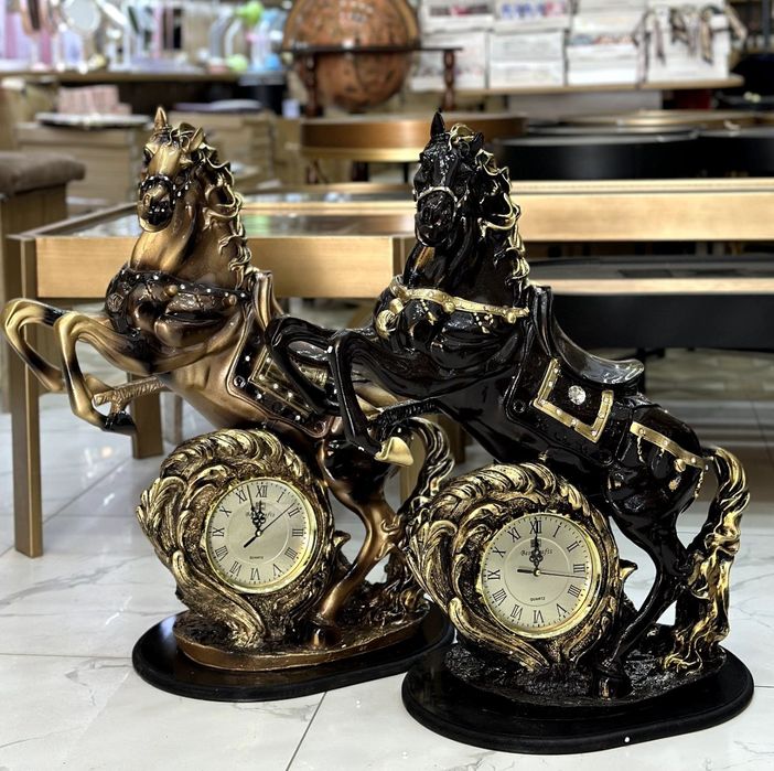 Статуэтка - часы "Статуэтка лошадь с часами 75 см  " символ нового год