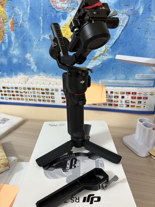 Электронный стабилизатор DJI RS 3 Mini