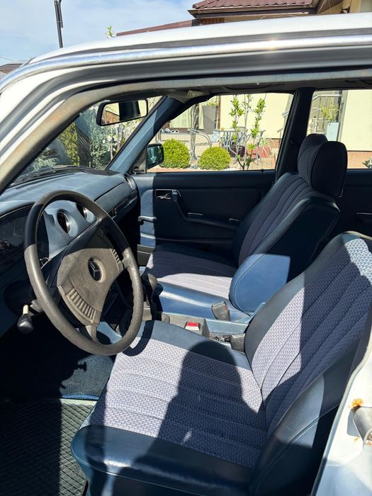 Mercedes-Benz W123 Cobra negociabil atestat vehicul istoric