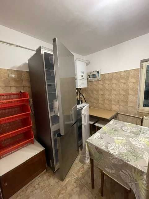 Proprietar trei camere Calea Sagului