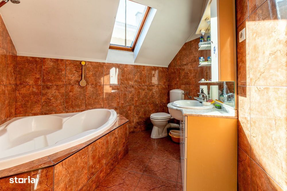 Casa deosebita, 270 mp utili, D+P+E, teren 600, Andrei Muresanu