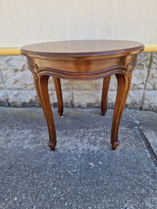 Красива антикварна френска масичка масив