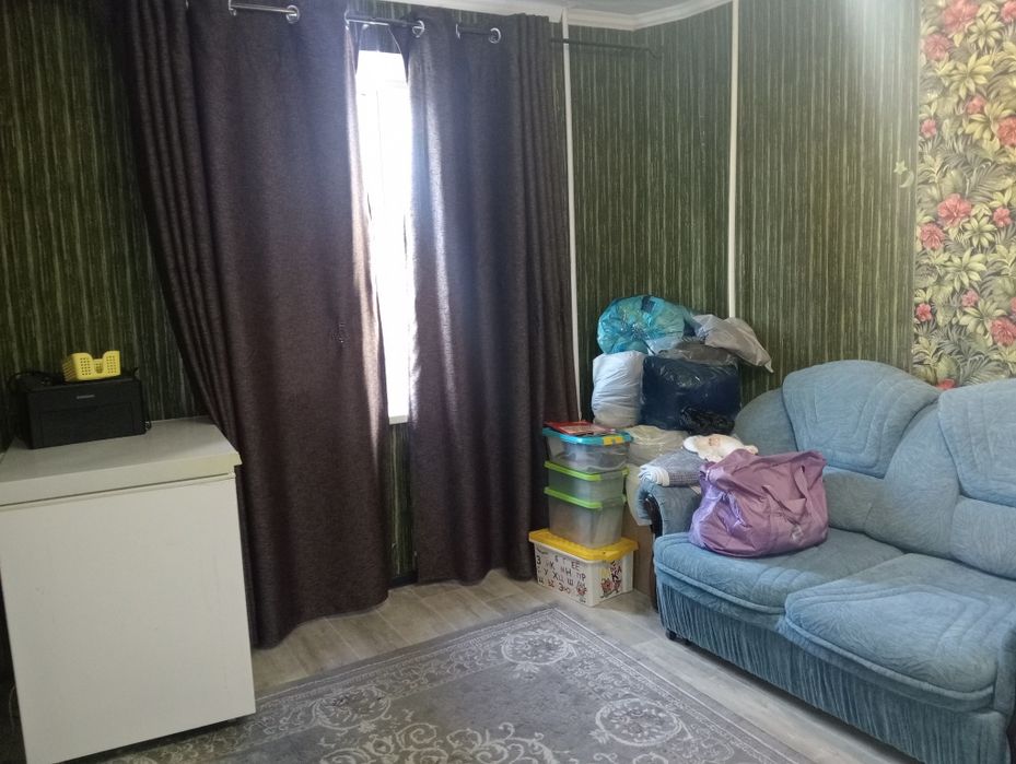 4-комн квартира , 8 мкр 2 этаж