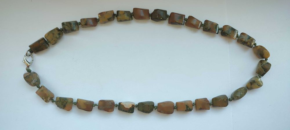 Бусы красивые из камня ЯШМА