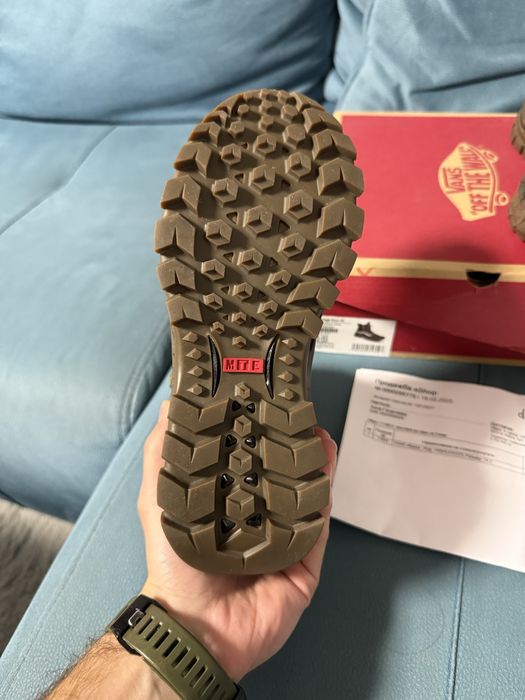 Чисто Нови Обувки(Зимни) за момче Vans