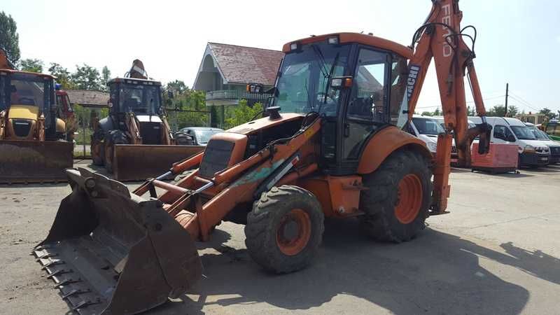 Dezmembrez buldoexcavator Fiat Hitachi FB110-piese de schimb Hitachi