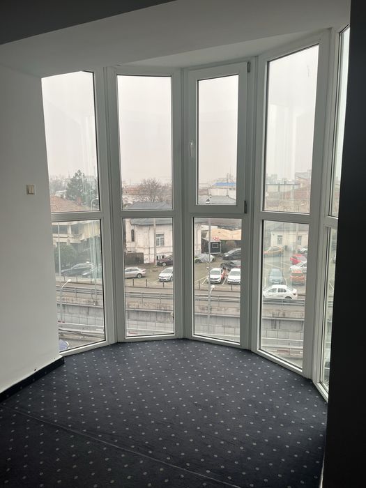 De închiriat clădire-zona centrală, 495 mp