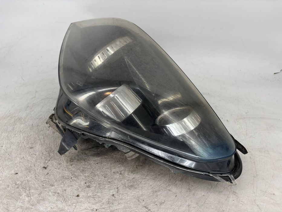 Far stanga Opel Astra h cu bi-xenon an 2006