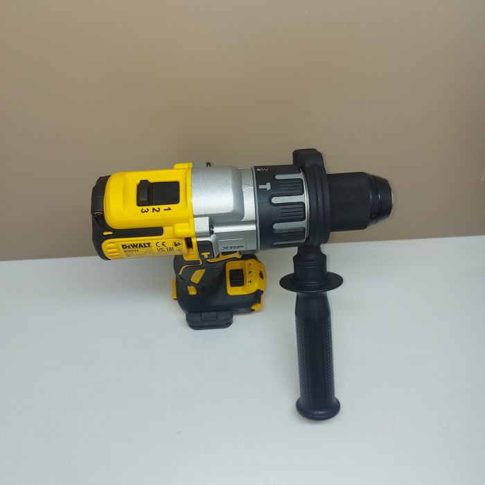 Нов винтоверт Dewalt DCD996N