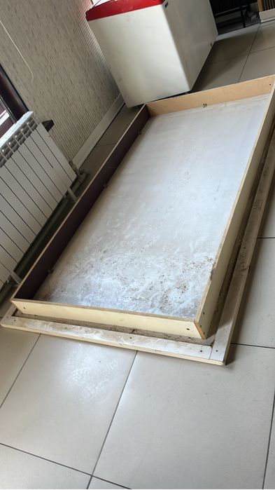 Жер стол үлкен ауыр