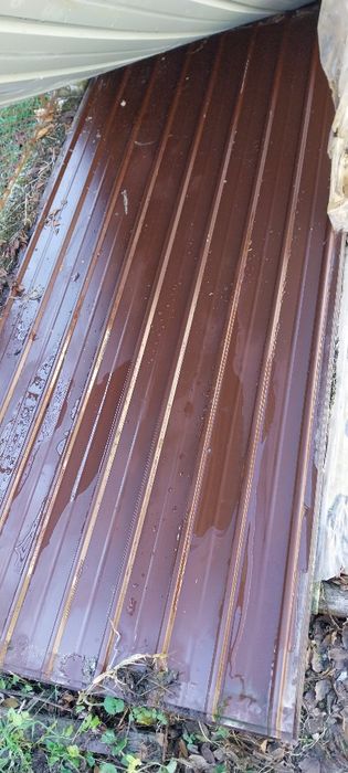 Vând tabla ondulata maro grosime 0,25