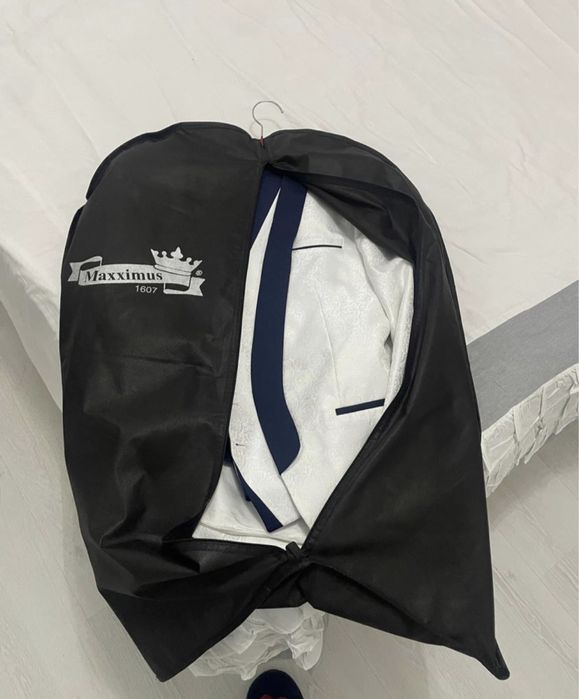 Costum mire nou, Purtat o singură dată