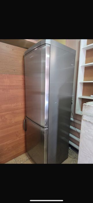 Продам холодильник