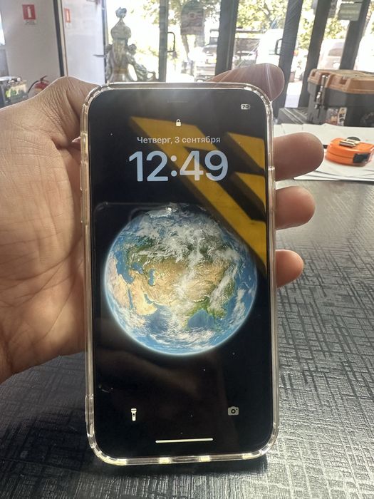 Iphone xr белый .