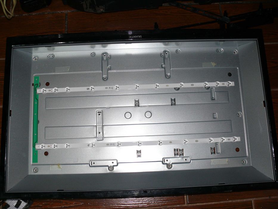 PIESE TV LED SKANTIC - VESTEL Model VES 315WNDS01 display spart