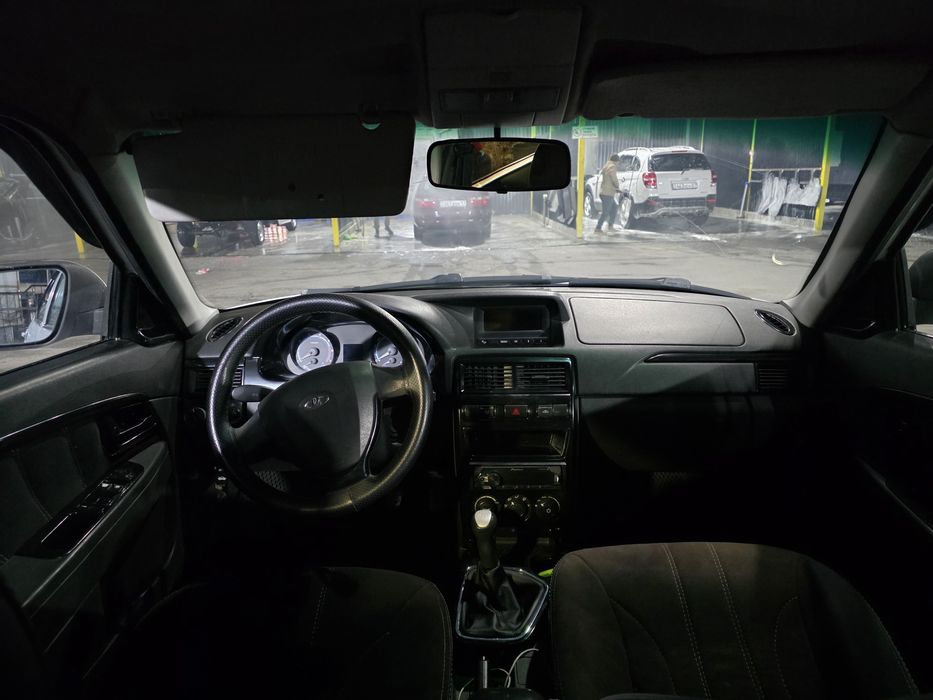 Приора хетчбек срочно