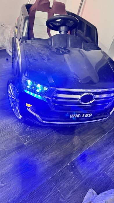 Срочно продам машинку для детей