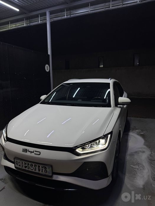 Продаётся автомобил byd e2 luxuri 2023 год выпуска идеально состояния!