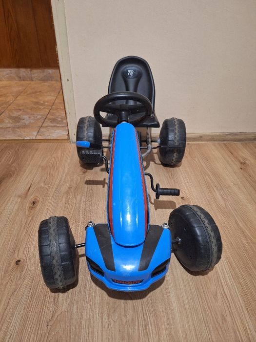 Кола с педали Moni